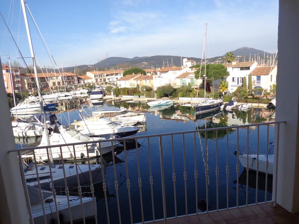 Apartment Port Grimaud Rum bild